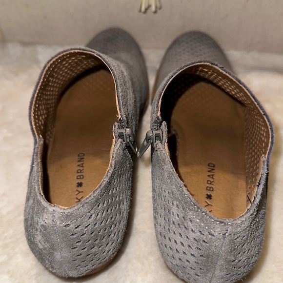 Lucky Brand Baylah Perforated Ankle Booties - Picture 5 of 7